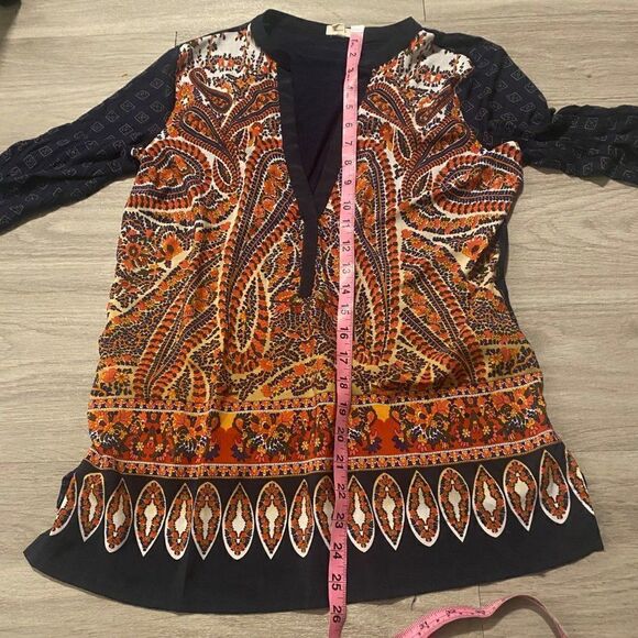 Anthropologie Tiny 3/4 sleeve multicolored v neck blouse size small - Picture 6 of 9